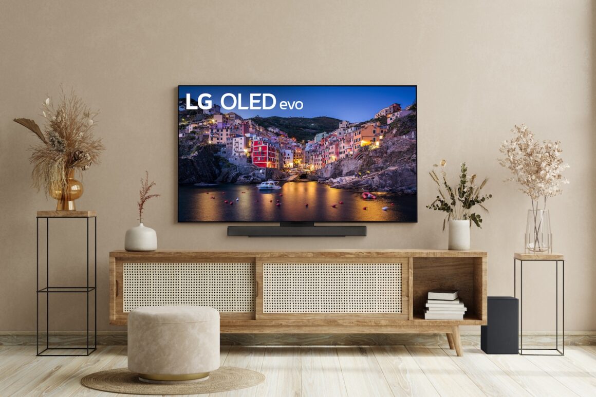 LG OLED evo 65-inch C3 TV
