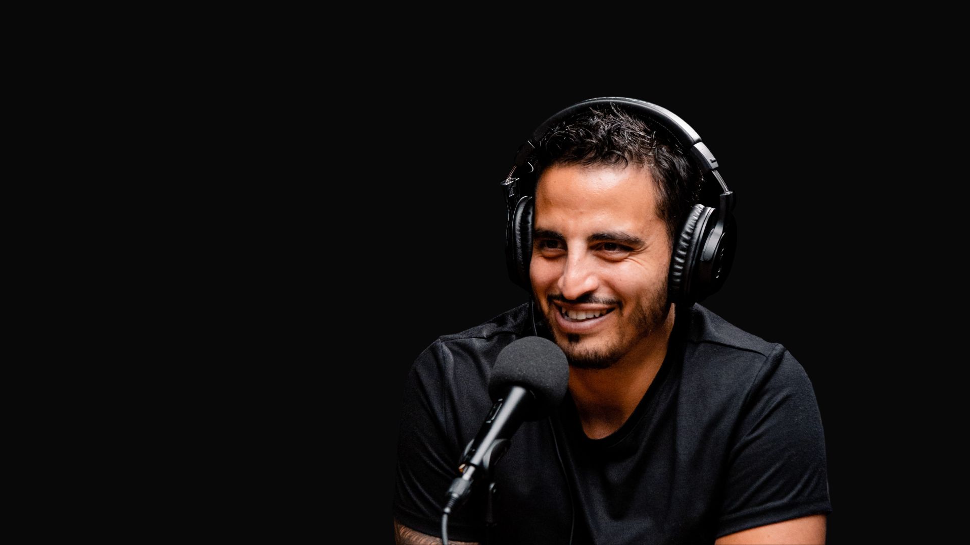 Samir Mourani host of the Gent's Talk podcast powered by Gent's Post presented by BULOVA. The best men's mental health self-help podcast in Canada spotify Apple podcasts Google.