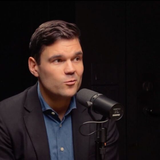 9:22 / 1:02:44 Alex Tapscott: The New Frontier of the Internet, Bitcoin, Inflation & AI | Ep.79 - Gent's Talk