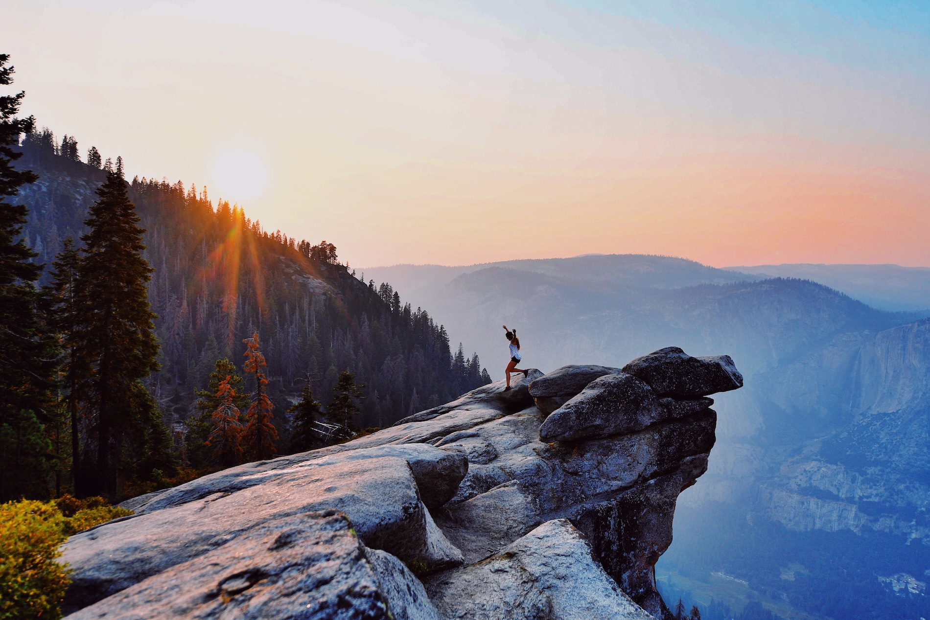 Yosemite National Park in California and others across the US reward visitors with natural vistas and opportunities to maintain personal fitness goals. Apple Watch Hiking