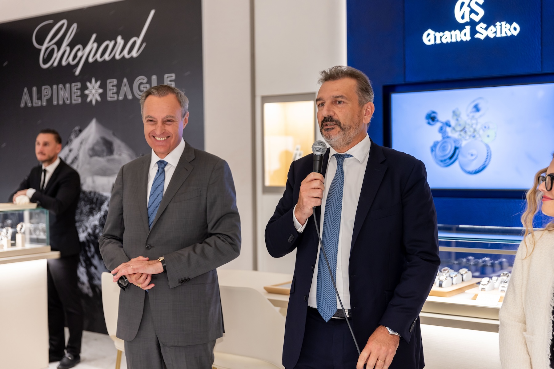 Jean-Christophe Bédos, President and CEO of Birks Group (left), and Emmanuel Perrin, CEO of TimeVallée and Head of Specialist Watchmakers Distribution, running Richemont’s Specialist Watchmaker’s Maisons (right) address the vip guests at the grand opening of the new TIMEVALLÉE MONTREAL boutique, in partnership with Maison Birks, at the RoyalMOUNT Mall. (photo: JF Galipeau)