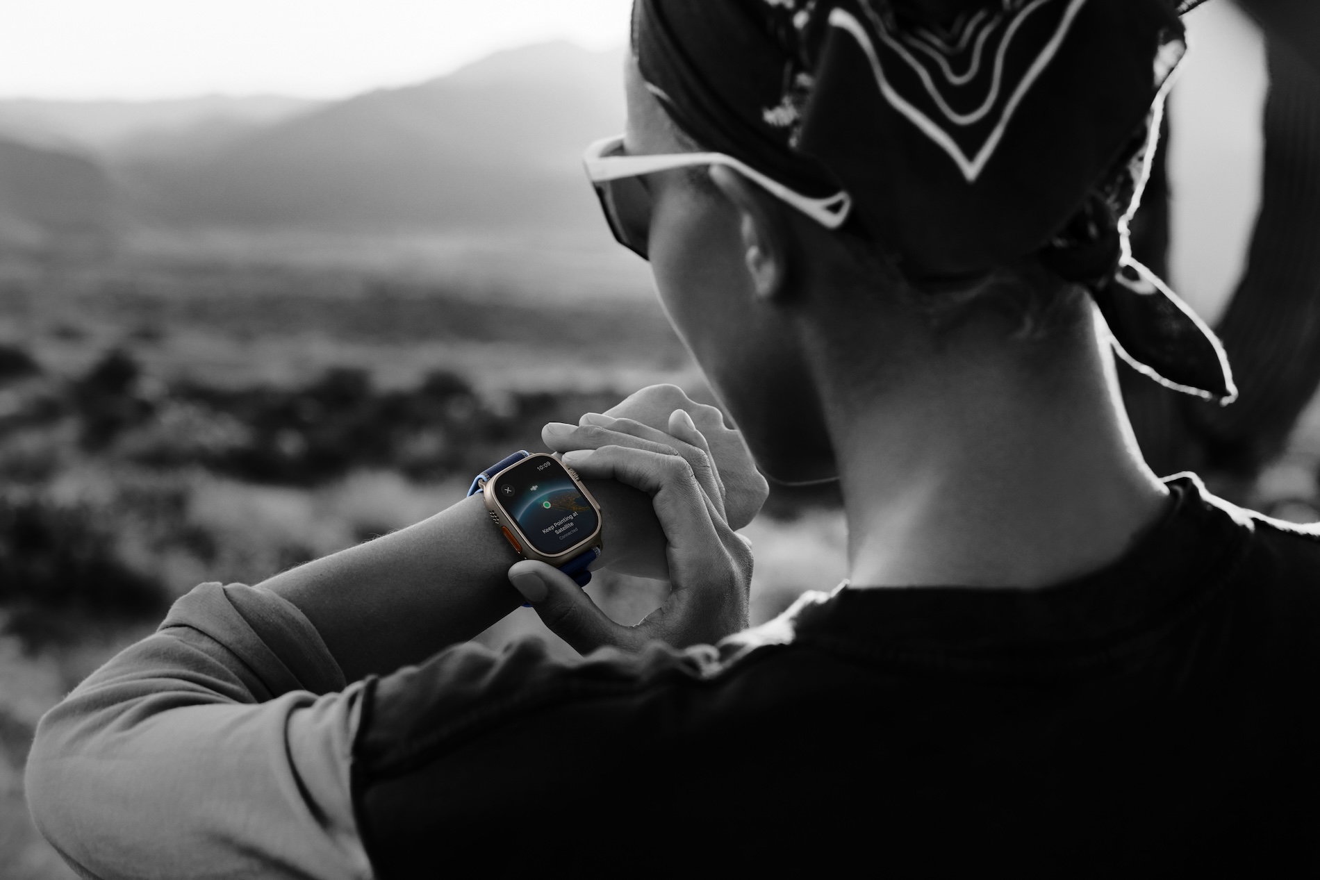 Apple Watch Ultra 3 Emergency SOS Satellite capabilities in use on a rural run and hike. 