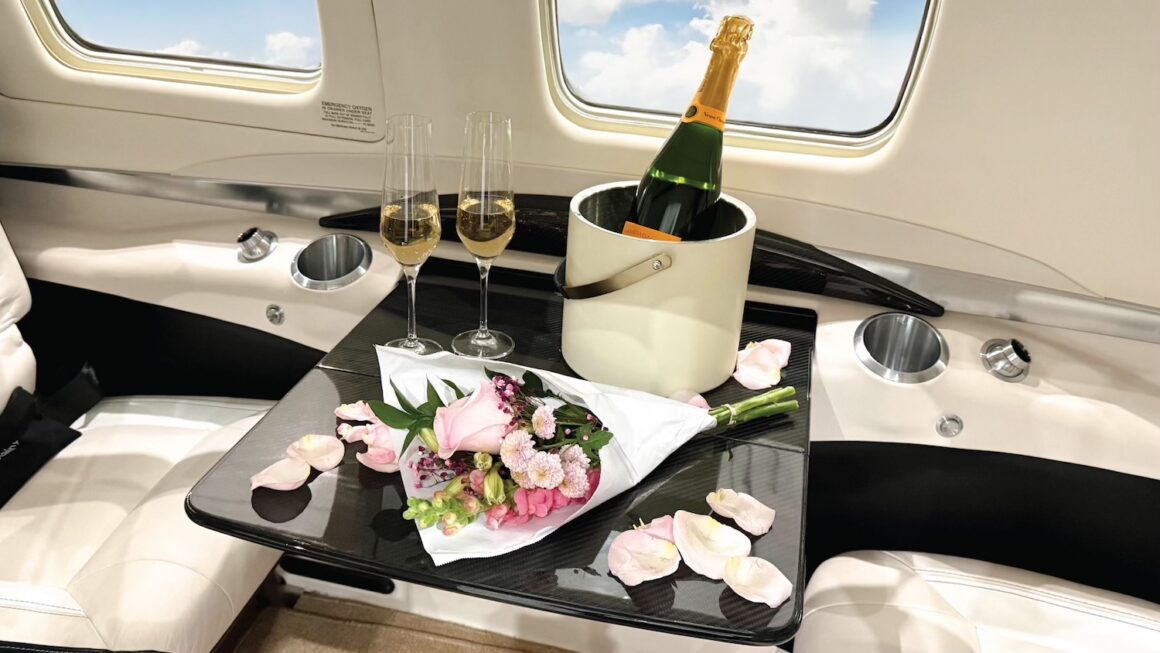 NectAir private plane ride to wine country from Toronto Valentines day gift number one top leading flex