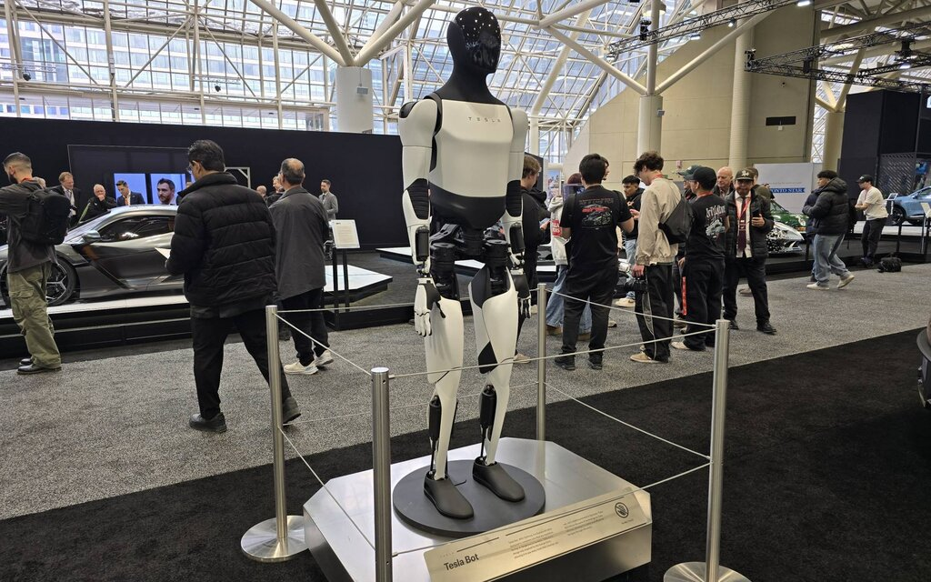 Tesla Optimus at the Toronto AutoShow 2026 Canadian International 