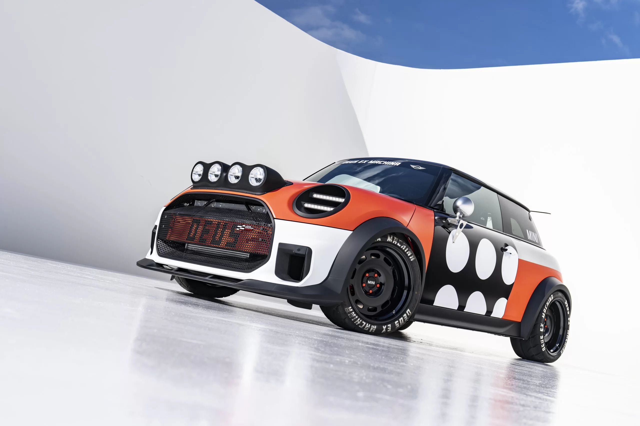 A bold and sporty showcase awaits as MINI Canada takes over the Canadian International AutoShow, led by the North American debut of the eye-catching MINI JCW x Deus Ex Machina Concept on Level 700 of the Metro Toronto Convention Centre’s South Building.