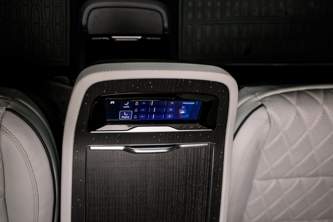 Rear passenger seating control panel